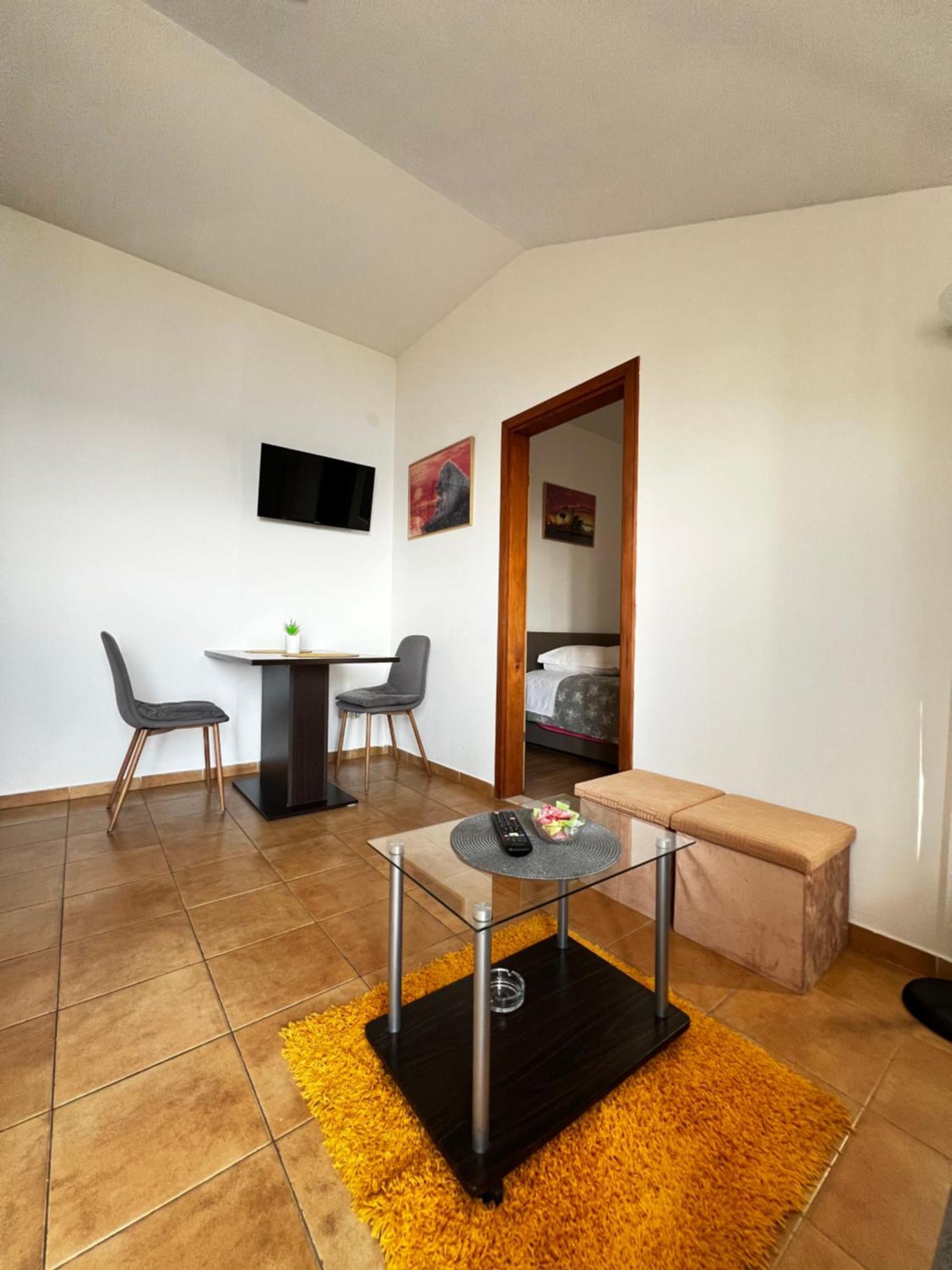 Apartments Lira Mlini Exterior photo